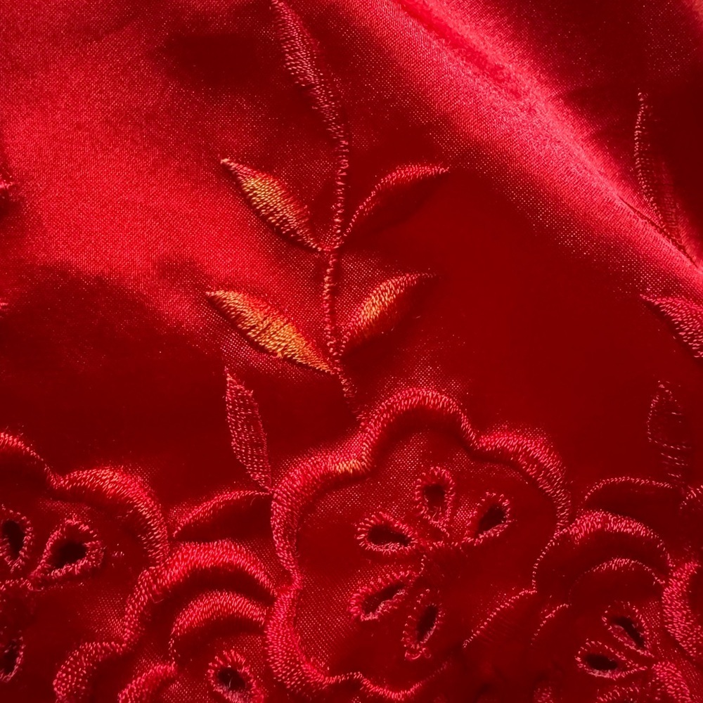 Vintage Victoria’s Secret red satin pajama top Size P / XS - Picture 13 of 13